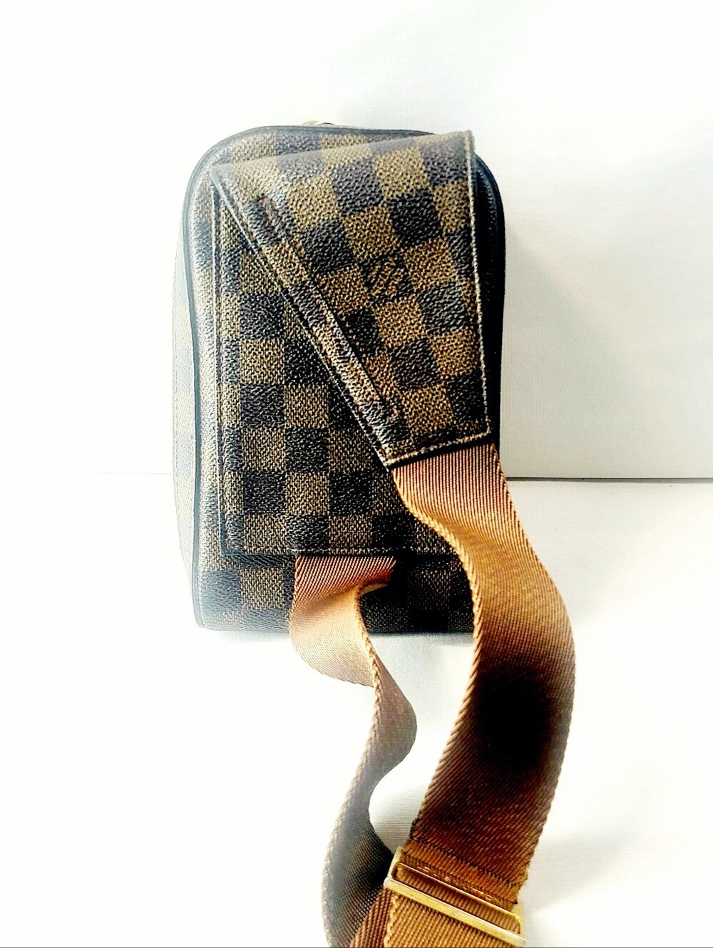 Louis Vuitton Damier Sling Bag